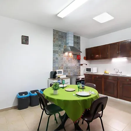 Holiday home A Casa Dos Avos Pera