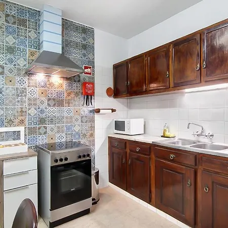 Holiday home A Casa Dos Avos Pera