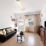 A Casa Dos Avos *